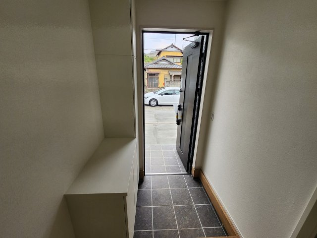 高崎市竜見町新築戸建の玄関|現地撮影