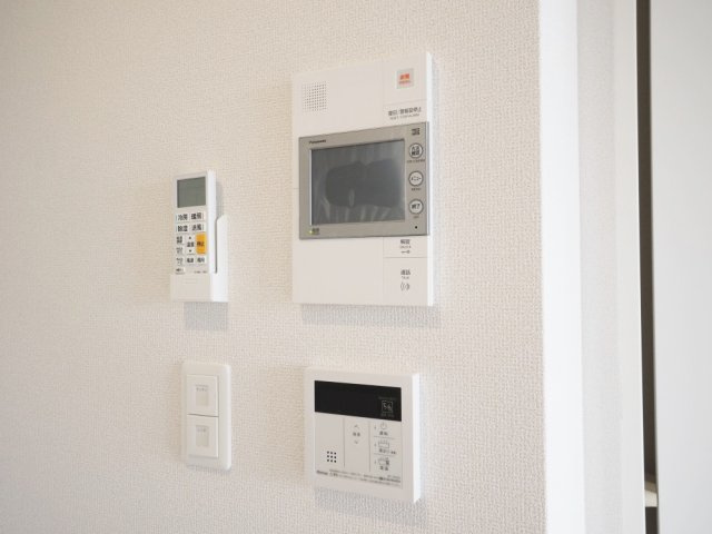 セレニテ谷町四丁目アリエの玄関
