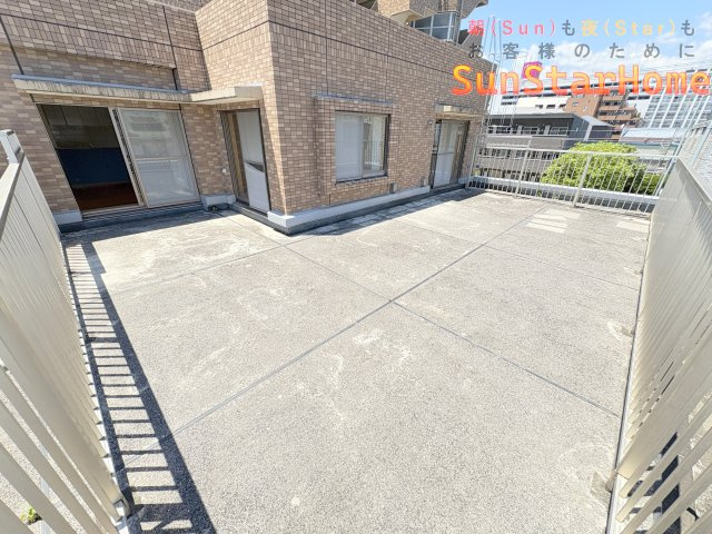 【サンスターホーム】ライオンズマンション河辺シティのバルコニー