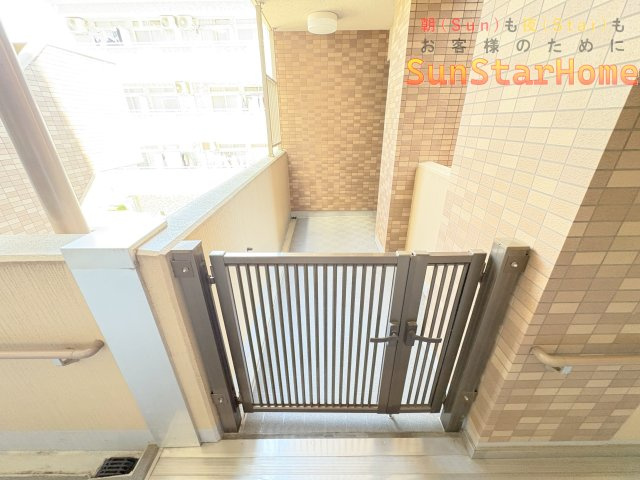 【サンスターホーム】ライオンズマンション河辺シティのエントランス