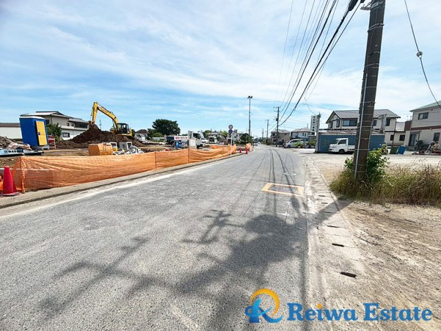 売地　高座郡寒川町小動の前面道路含む現地写真