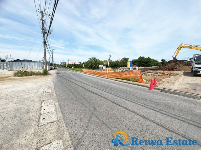 売地　高座郡寒川町小動の前面道路含む現地写真