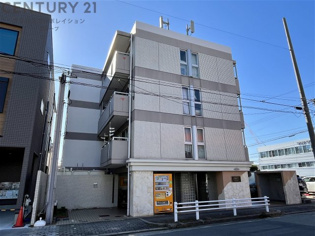 ロイヤルメゾン塚口8の外観