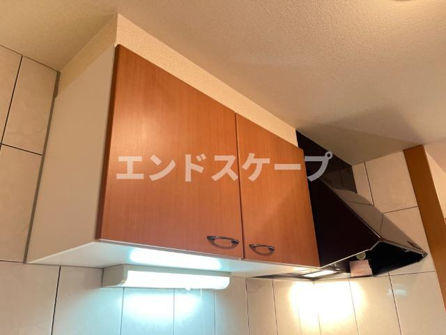 エレガンスⅠのキッチン|キッチン上部収納
高崎、前橋のお部屋探しはエンドスケープまで！お客様の理想お聞かせ下さい♪