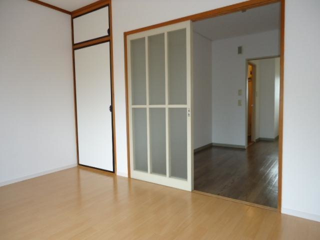 レジデンス大島の居間・リビング