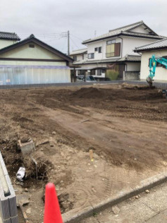 リーブルガーデンＳ高崎市金古町第11　１号棟の前面道路含む現地写真|現地写真です