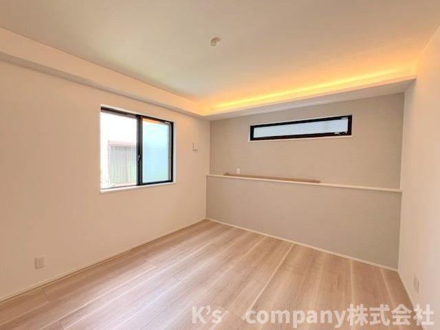 茅ヶ崎市下町屋2丁目　新築戸建　3号棟の寝室|洋室7帖◇アクセントクロスがお部屋に奥行きを感じさせてくれています◇主寝室におすすめです◇