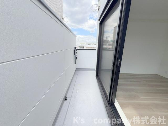 茅ヶ崎市下町屋2丁目　新築戸建　3号棟のバルコニー|ゆとりのあるバルコニー☆