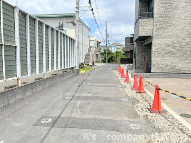 茅ヶ崎市下町屋2丁目　新築戸建　3号棟の前面道路含む現地写真|前面道路の様子です◇