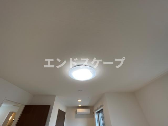 パークサイドメゾン・ソレイユの設備|照明
高崎、前橋のお部屋探しはエンドスケープまで！お客様の理想お聞かせ下さい♪