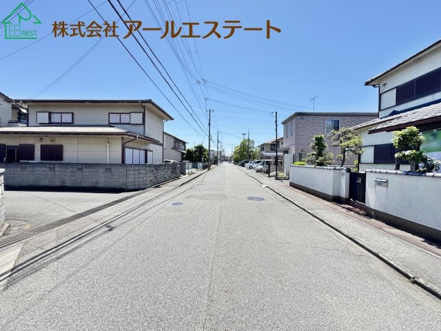 高砂市伊保崎南　　山陽電鉄「伊保駅」徒歩4分の前面道路含む現地写真