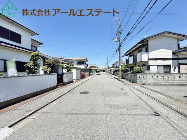高砂市伊保崎南　　山陽電鉄「伊保駅」徒歩4分の前面道路含む現地写真