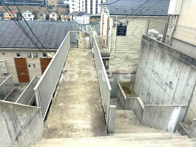 フリーハンド上大岡の外観