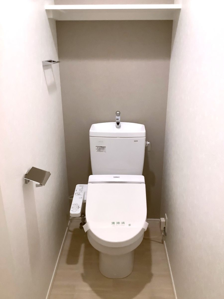 新品家具付きマンション博多駅南26(KaGood福岡)のトイレ