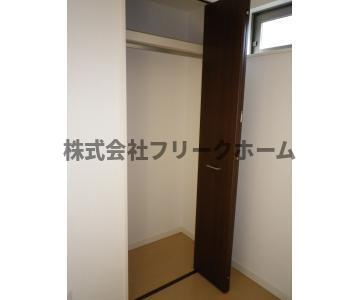 小金井市東町４丁目のアパートの収納