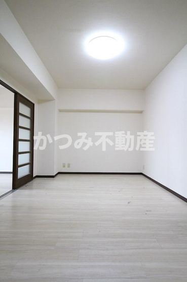 【居間・リビング】 | クリソベール本丸 | ※他号室参考写真
