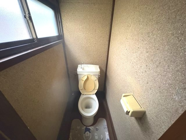 小川町腰越店舗のトイレ|2階トイレ