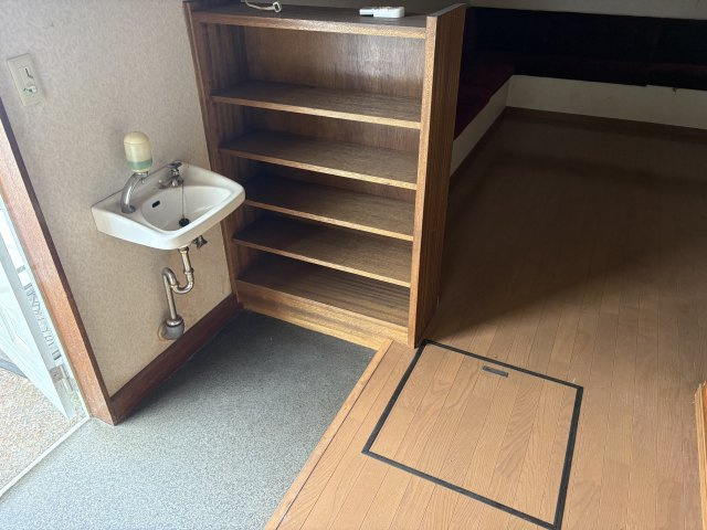 小川町腰越店舗の内装|2階店舗