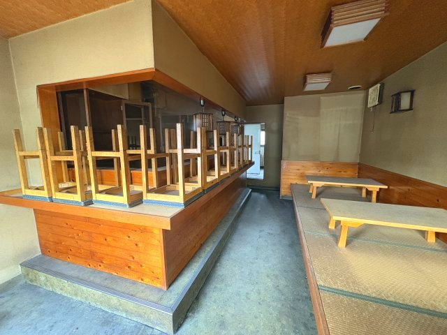 小川町腰越店舗の内装|1階店舗