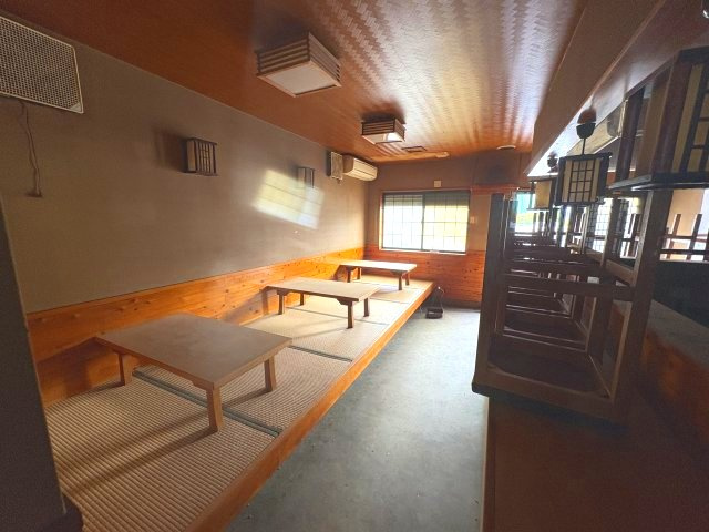 小川町腰越店舗の内装|1階店舗