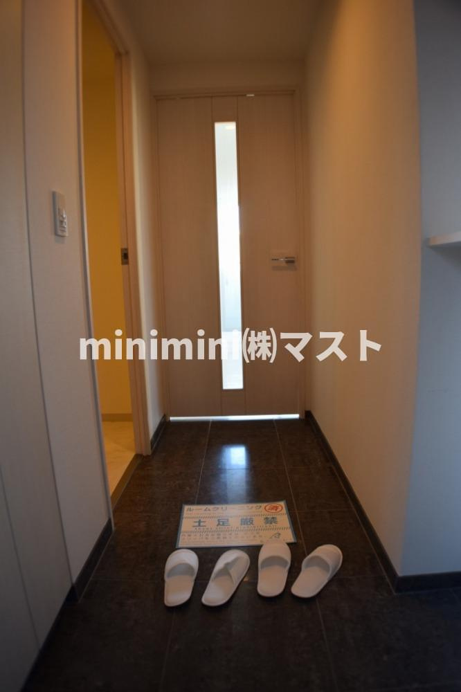 南堀江アパートメントリオの玄関