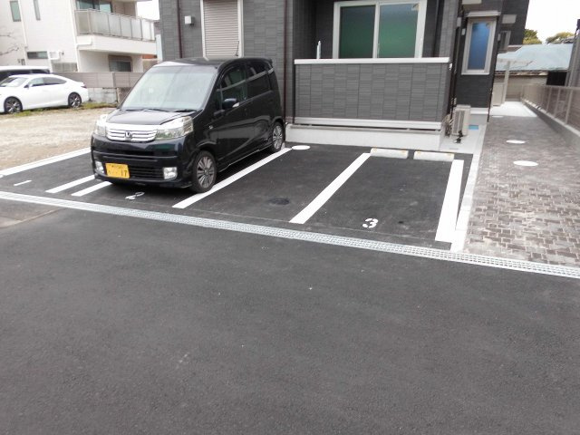 ボヌール明石の駐車場