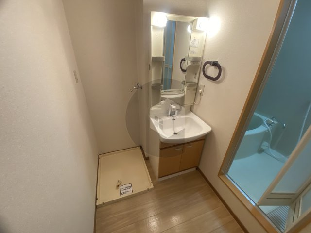 ヴァロンドール角田　Ｃ　の洗面所