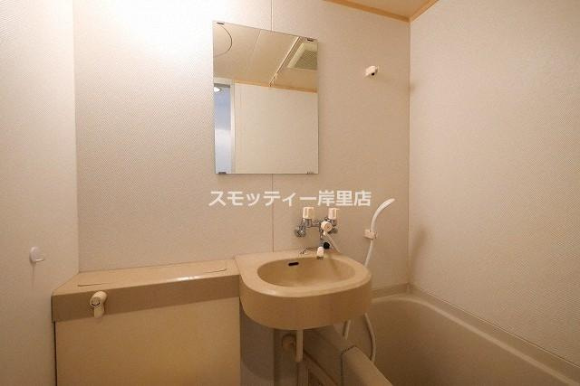 メビウス天王寺西レジデンスの洗面所