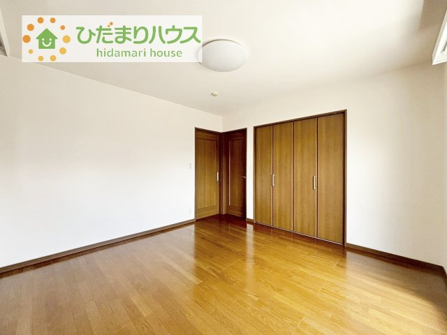 【寝室】 | 常総市内守谷町きぬの里３丁目　中古戸建 | ゆとりのある主寝室！ご家族全員で寝れちゃいます♪