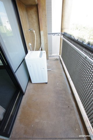 ミールズ新大阪　仲介手数料無料のバルコニー