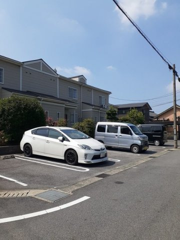 レジデンスマルヨＡ　　刈谷市近郊の賃貸ならクラスホーム刈谷店の駐車場|駐車場があります
