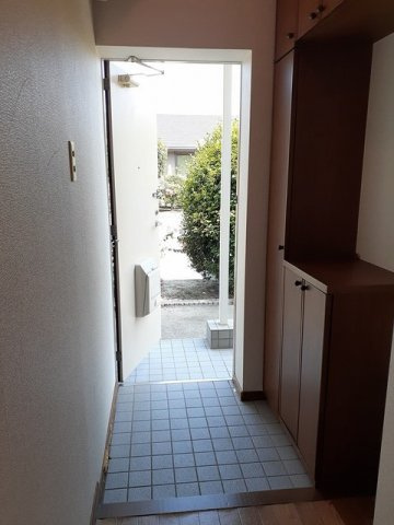 レジデンスマルヨＡ　　刈谷市近郊の賃貸ならクラスホーム刈谷店の玄関|ゆったりとした玄関です