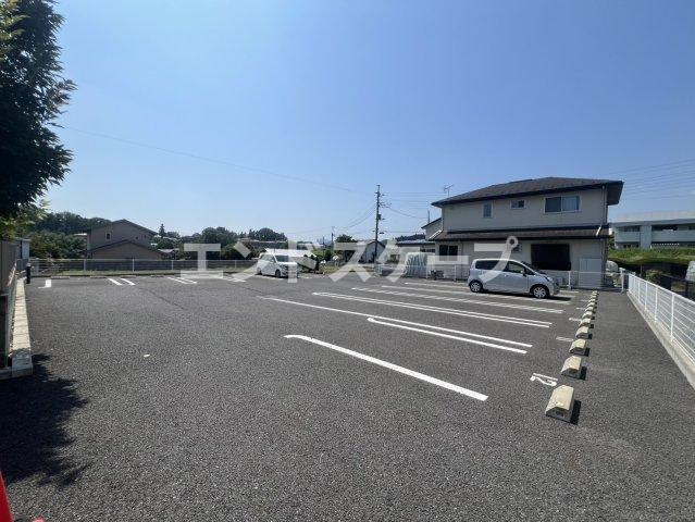 フォレスト　ヒルの駐車場|高崎、前橋のお部屋探しはエンドスケープまで！お客様の理想お聞かせ下さい♪