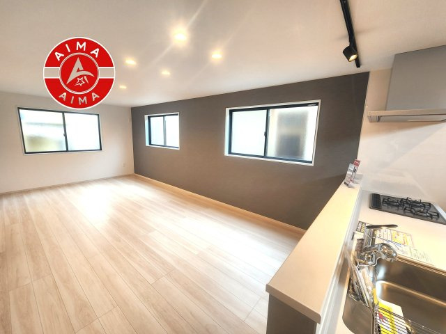 福岡市早良区南庄3丁目第1-2棟（2号棟）　の内観：施工例|会話が弾む場所として居心地の良いリビングです。