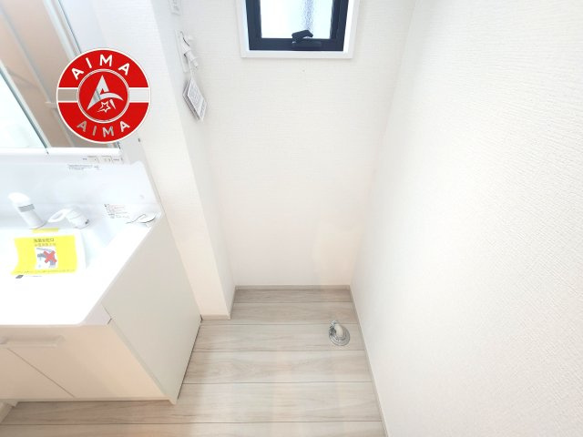 福岡市早良区南庄3丁目第1-2棟（2号棟）　の内観：施工例|毎日の洗濯をスマートに。注目のランドリー空間を確保！