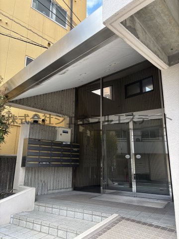 バーンフリート星田のエントランス