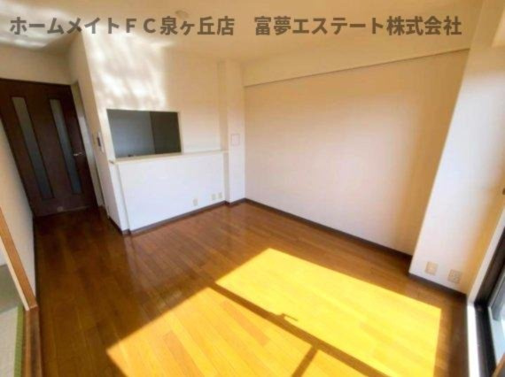 【居間・リビング】 | フェリーチェ和泉 | ※イメージ　同物件別号室の写真