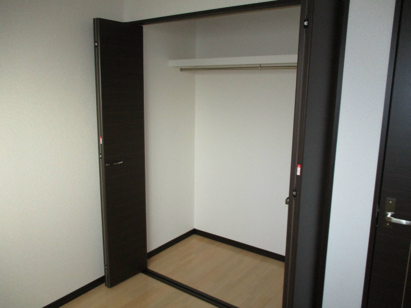 折戸町２－１－２戸建賃貸の収納