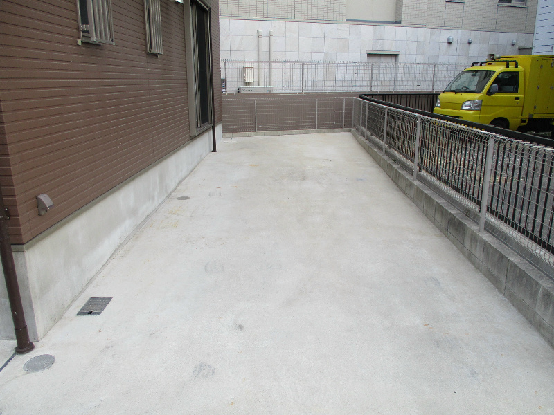 折戸町２－１－２戸建賃貸の駐車場