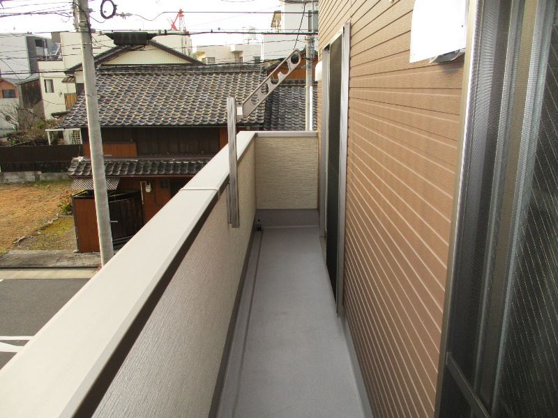 折戸町２－１－２戸建賃貸のバルコニー