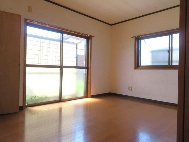 ことぶき住宅の居間・リビング
