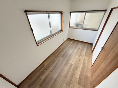 【洋室】 | 東阪田戸建