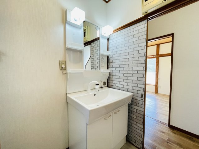 【独立洗面台】 | 寄居町富田　中古戸建