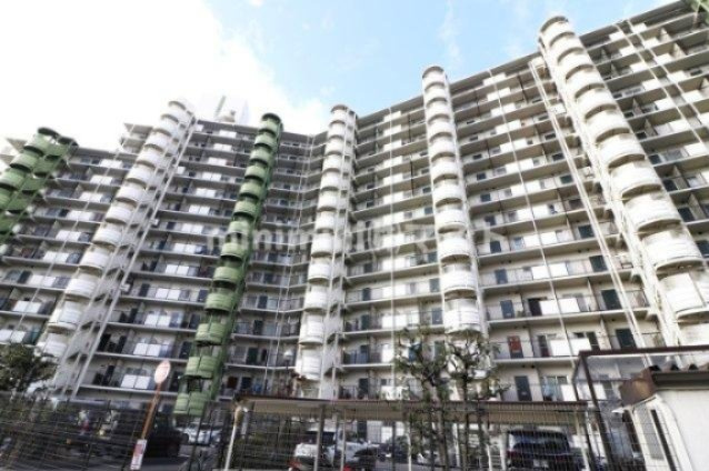 大阪城公園スカイハイツの外観|◆14階建て3階部分、総戸数242戸のビッグコミュニティ！
