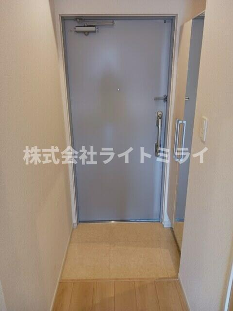 トゥルース　ワンの玄関| 