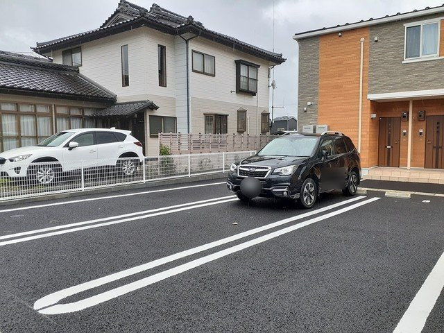 グランディスＣの駐車場