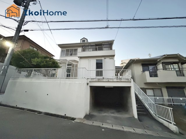神戸市西区有瀬　中古戸建の駐車場|～ご見学に関して～平日や夜間でもご案内可能。決まったお時間で身動きが取れない方も臨機応変に対応します