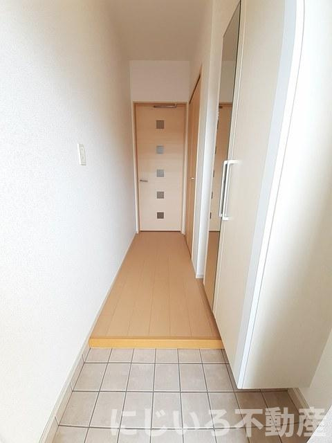 クレセントⅠの玄関