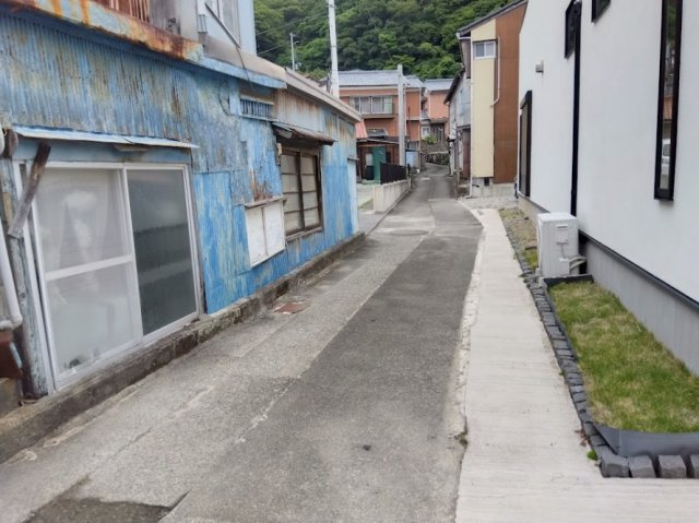 売中古戸建　伊豆市土肥のその他|昔ながらの風情と新しい住宅が調和する、のどかな住宅街に位置する立地です。お出かけや毎日の移動もスム－ズな住環境です。