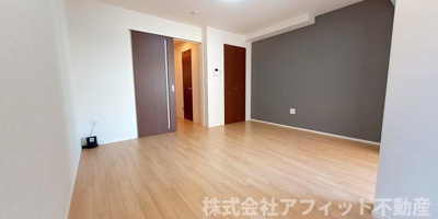 【居間・リビング】 | ペント・リブレ | 洋室9.6帖